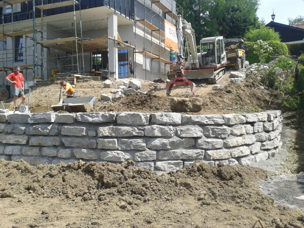 Kreuzerwirt - Stützmauer-2